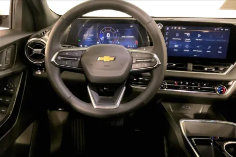 More photos of 2025 Chevrolet Equinox LT at Cable Dahmer Chevrolet of Kansas City, MO