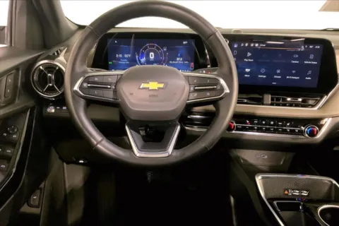 More photos of 2025 Chevrolet Equinox LT at Cable Dahmer Chevrolet of Kansas City, MO