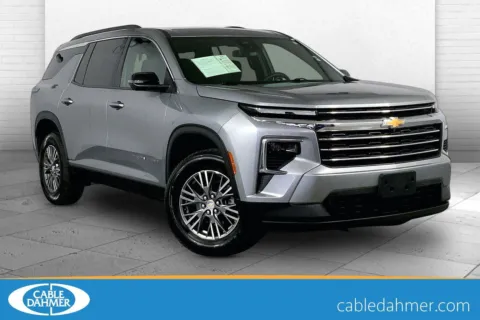 Gray 2024 Chevrolet Traverse LT for sale in Kansas City, MO