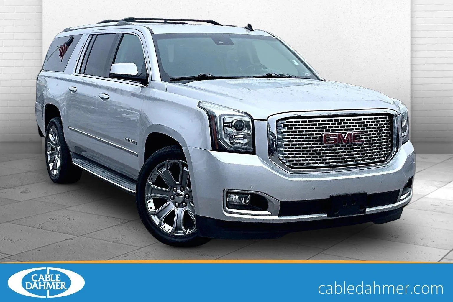 Silver 2015 GMC Yukon XL Denali for sale in Kansas City, MO