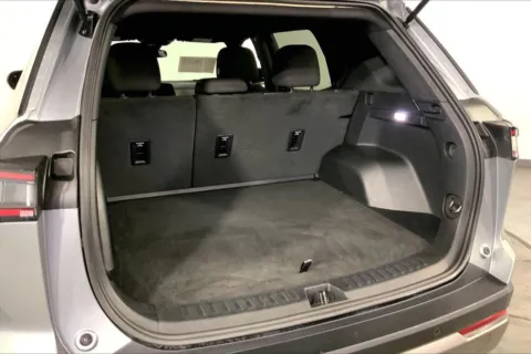 More photos of 2025 Chevrolet Equinox LT at Cable Dahmer Chevrolet of Kansas City, MO