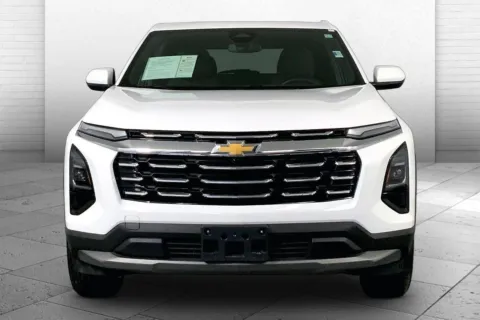 Photos of 2025 Chevrolet Equinox LT for sale in Kansas City, MO at Cable Dahmer Chevrolet of Kansas City
