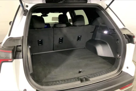 More photos of 2025 Chevrolet Equinox LT at Cable Dahmer Chevrolet of Kansas City, MO