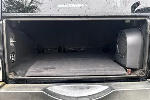 More photos of 2009 Jeep Wrangler Unlimited Rubicon at Cable Dahmer Chevrolet of Kansas City, MO