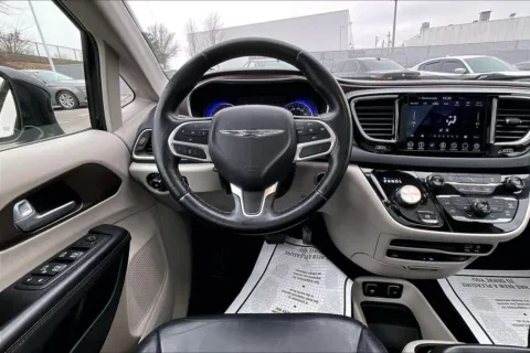More photos of 2018 Chrysler Pacifica Touring L Plus at Cable Dahmer Chevrolet of Kansas City, MO