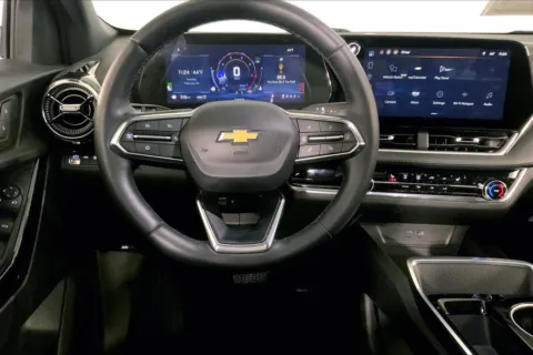 More photos of 2025 Chevrolet Equinox LT at Cable Dahmer Chevrolet of Kansas City, MO