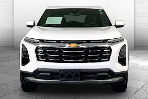 Photos of 2025 Chevrolet Equinox LT for sale in Kansas City, MO at Cable Dahmer Chevrolet of Kansas City