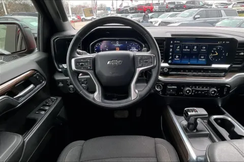 More photos of 2024 Chevrolet Silverado 1500 LT Trail Boss at Cable Dahmer Chevrolet of Kansas City, MO