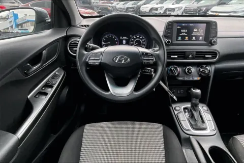 More photos of 2019 Hyundai Kona SE at Cable Dahmer Chevrolet of Kansas City, MO