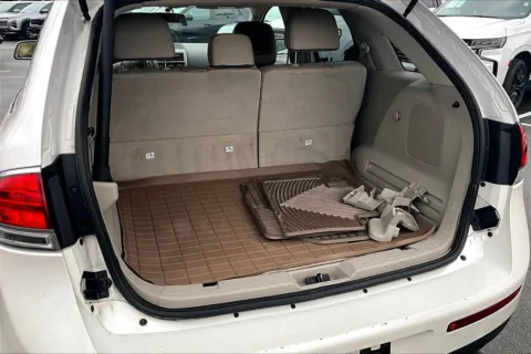 More photos of 2013 Lincoln MKX AWD 4DR SUV at Cable Dahmer Chevrolet of Kansas City, MO