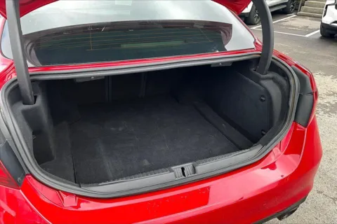 More photos of 2019 Alfa Romeo Giulia Ti at Cable Dahmer Chevrolet of Kansas City, MO