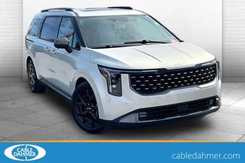 Silver 2025 Kia Carnival SX for sale in Kansas City, MO