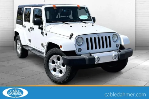 White 2014 Jeep Wrangler Unlimited Sahara for sale in Kansas City, MO