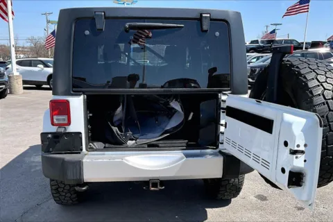 More photos of 2014 Jeep Wrangler Unlimited Sahara at Cable Dahmer Chevrolet of Kansas City, MO