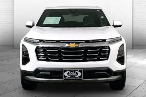Photos of 2025 Chevrolet Equinox LT for sale in Kansas City, MO at Cable Dahmer Chevrolet of Kansas City