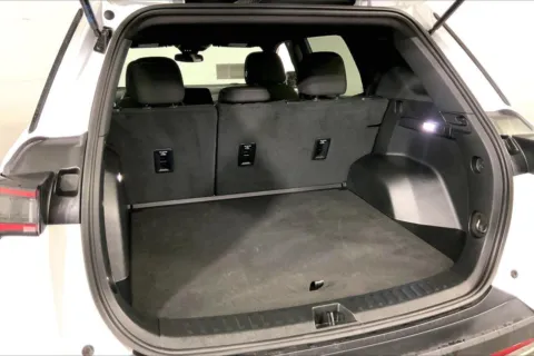 More photos of 2025 Chevrolet Equinox LT at Cable Dahmer Chevrolet of Kansas City, MO