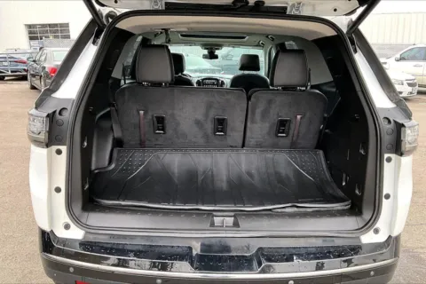 More photos of 2019 Chevrolet Traverse Premier at Cable Dahmer Chevrolet of Kansas City, MO