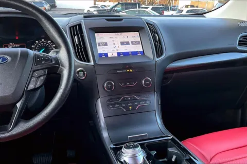More photos of 2020 Ford Edge SE at Cable Dahmer Chevrolet of Kansas City, MO