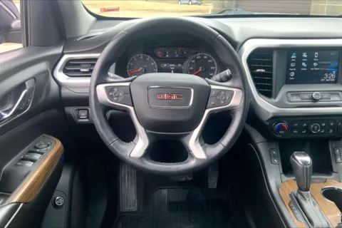 More photos of 2018 GMC Acadia SLE at Cable Dahmer Chevrolet of Kansas City, MO