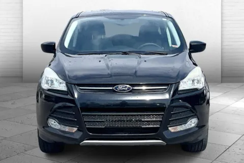 Photos of 2015 Ford Escape SE for sale in Kansas City, MO at Cable Dahmer Chevrolet of Kansas City