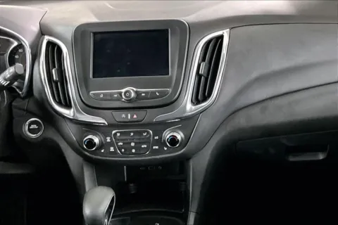 More photos of 2024 Chevrolet Equinox LT at Cable Dahmer Chevrolet of Kansas City, MO