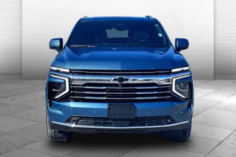 Photos of 2025 Chevrolet Suburban LT for sale in Kansas City, MO at Cable Dahmer Chevrolet of Kansas City