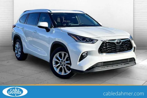 White 2020 Toyota Highlander Limited for sale in Kansas City, MO