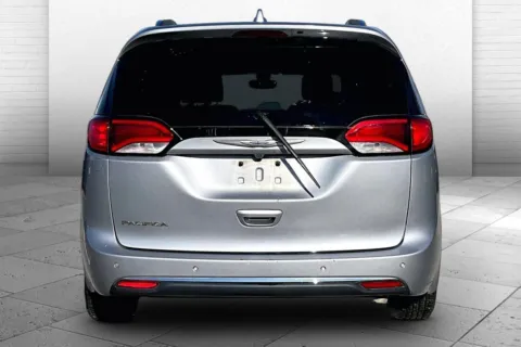 Another view of 2018 Chrysler Pacifica Touring L for sale in Kansas City, MO at Cable Dahmer Chevrolet of Kansas City