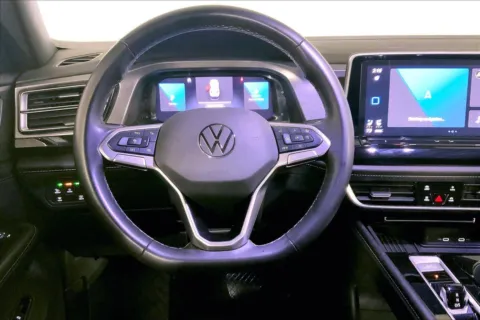 More photos of 2025 Volkswagen Atlas Cross Sport 2.0T SE w/Technology at Cable Dahmer Chevrolet of Kansas City, MO