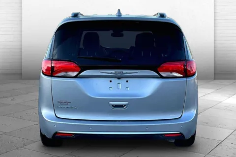 Another view of 2019 Chrysler Pacifica Touring L for sale in Kansas City, MO at Cable Dahmer Chevrolet of Kansas City