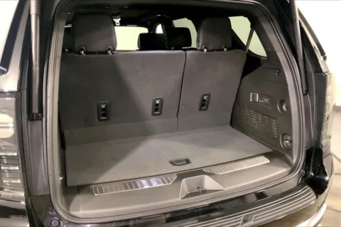 More photos of 2025 Chevrolet Tahoe High Country at Cable Dahmer Chevrolet of Kansas City, MO