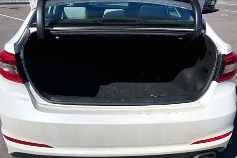 More photos of 2016 Hyundai Sonata 2.4L SE at Cable Dahmer Chevrolet of Kansas City, MO