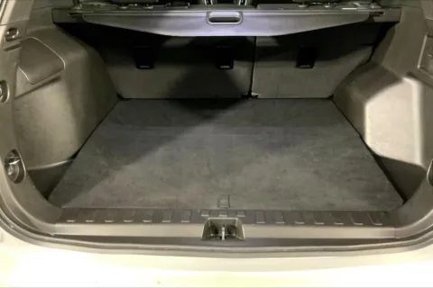 More photos of 2021 Chevrolet Equinox LT at Cable Dahmer Chevrolet of Kansas City, MO