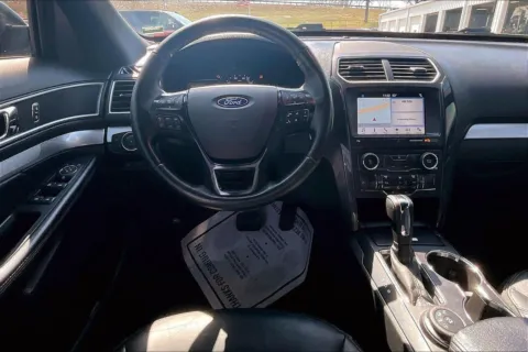 More photos of 2017 Ford Explorer XLT at Cable Dahmer Chevrolet of Kansas City, MO