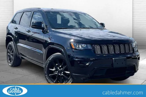 Black 2020 Jeep Grand Cherokee Altitude for sale in Kansas City, MO