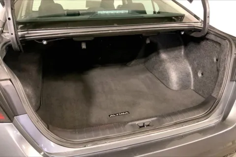 More photos of 2025 Nissan Altima SV at Cable Dahmer Chevrolet of Kansas City, MO