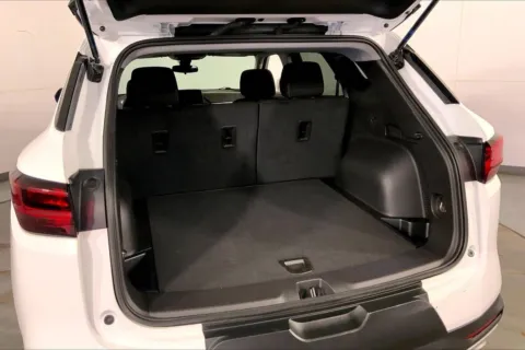 More photos of 2025 Chevrolet Blazer 2LT at Cable Dahmer Chevrolet of Kansas City, MO