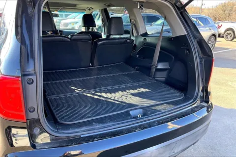 More photos of 2016 Honda Pilot EX-L at Cable Dahmer Chevrolet of Kansas City, MO