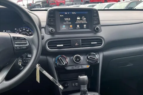 More photos of 2019 Hyundai Kona SE at Cable Dahmer Chevrolet of Kansas City, MO