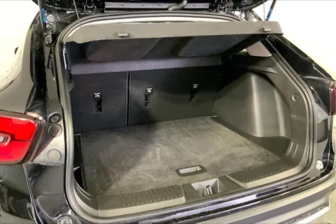 More photos of 2025 Chevrolet Trax LT at Cable Dahmer Chevrolet of Kansas City, MO