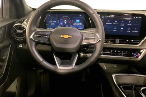 More photos of 2025 Chevrolet Equinox LT at Cable Dahmer Chevrolet of Kansas City, MO