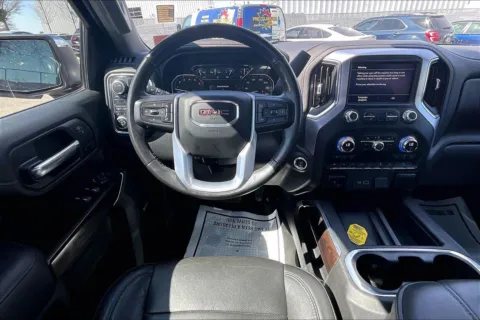 More photos of 2020 GMC Sierra 1500 SLT at Cable Dahmer Chevrolet of Kansas City, MO