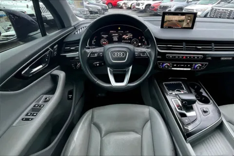 More photos of 2019 Audi Q7 Prestige at Cable Dahmer Chevrolet of Kansas City, MO