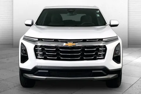 Photos of 2025 Chevrolet Equinox LT for sale in Kansas City, MO at Cable Dahmer Chevrolet of Kansas City