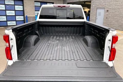 More photos of 2023 Chevrolet Silverado 2500 HD High Country at Cable Dahmer Chevrolet of Kansas City, MO