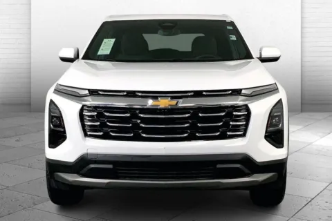 Photos of 2025 Chevrolet Equinox LT for sale in Kansas City, MO at Cable Dahmer Chevrolet of Kansas City