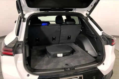 More photos of 2025 Chevrolet Equinox EV LT at Cable Dahmer Chevrolet of Kansas City, MO