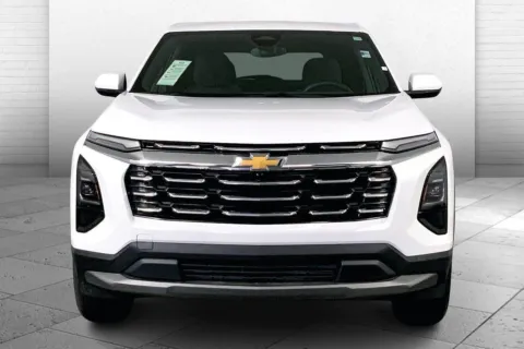Photos of 2025 Chevrolet Equinox LT for sale in Kansas City, MO at Cable Dahmer Chevrolet of Kansas City