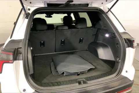 More photos of 2025 Chevrolet Equinox LT at Cable Dahmer Chevrolet of Kansas City, MO