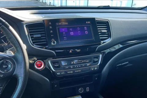 More photos of 2022 Honda Ridgeline Black Edition at Cable Dahmer Chevrolet of Kansas City, MO